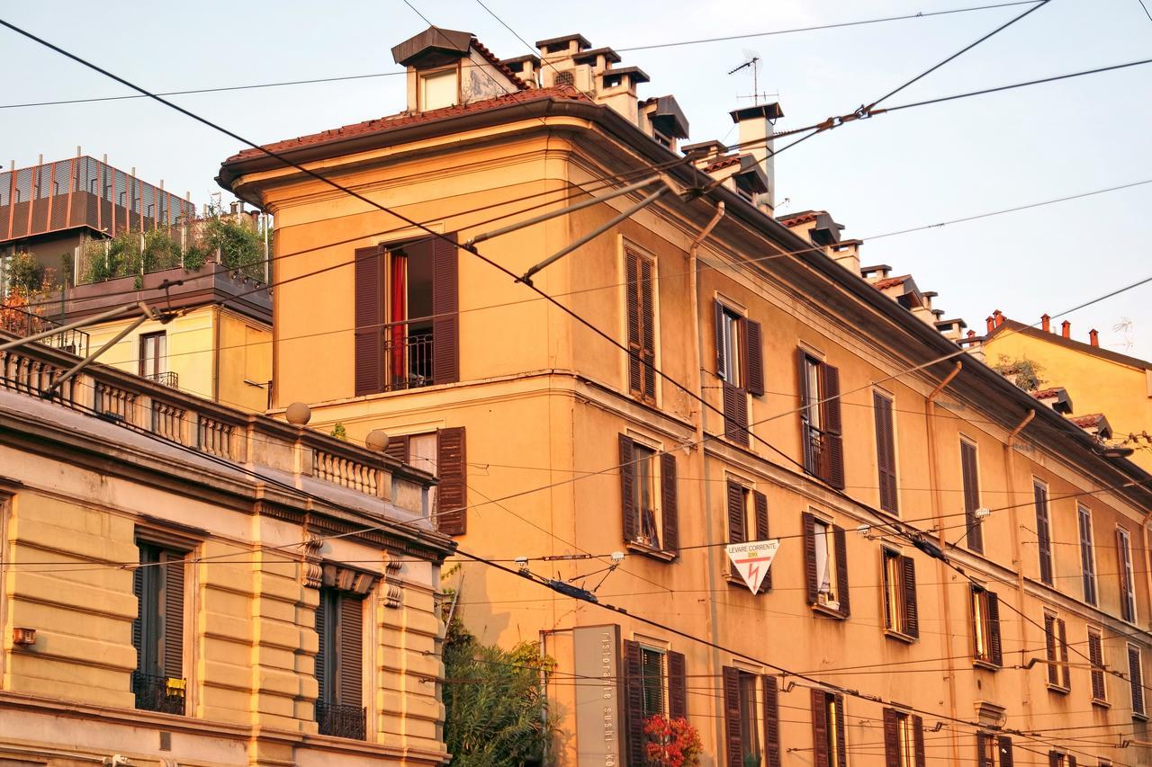 Bnbutler - Col Di Lana - Navigli Apartment - Darsena Milan Luaran gambar